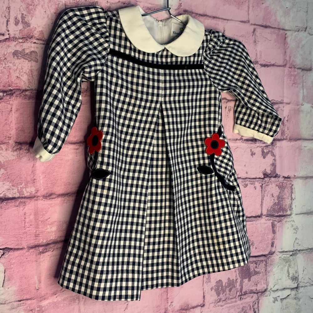 Flower-Pocket Gingham Dress